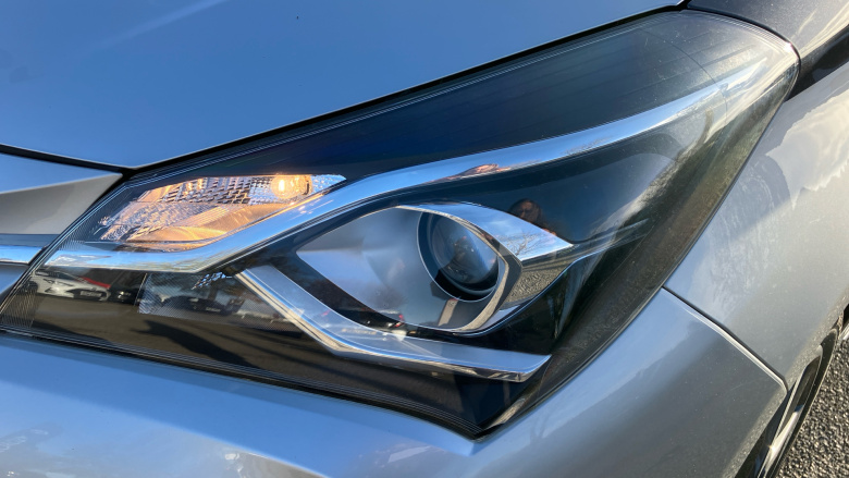 Toyota Yaris 1.5 VVT-i Y20 5dr CVT [Bi-tone] Petrol Hatchback